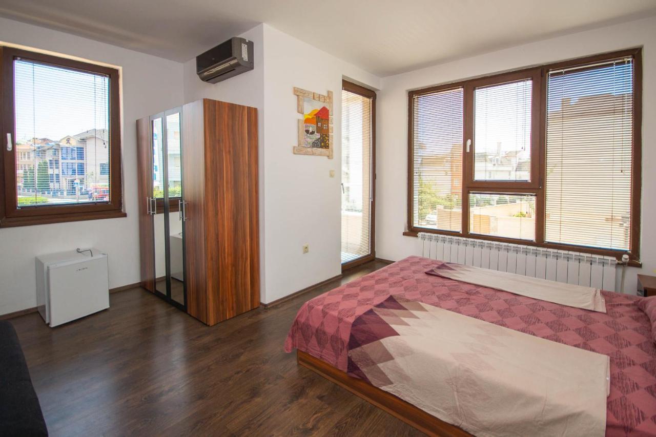 Hotel Czech Rhapsody Nesebar Exterior photo